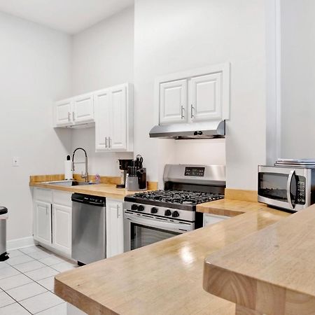 Stars On State In The Heart Of Downtown Apartment Mobile Exterior photo