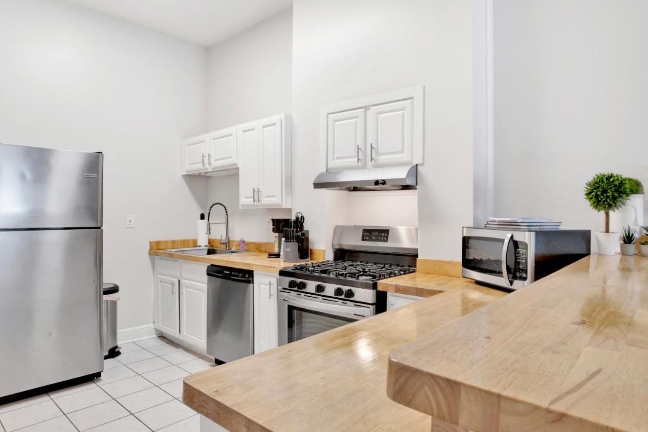 Stars On State In The Heart Of Downtown Apartment Mobile Exterior photo